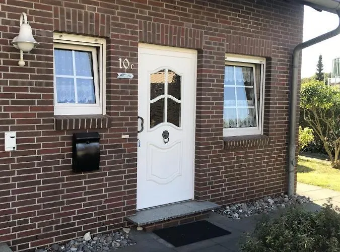 Feha 30 Delphin In Ruhiger Lage *